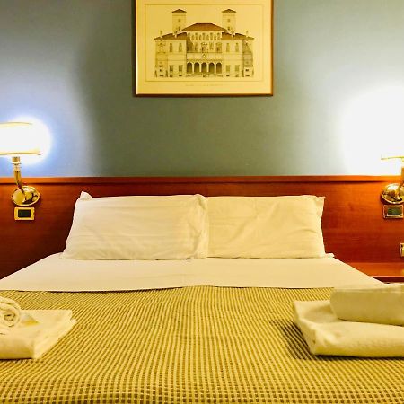 Отель Holiday Rome Termini Экстерьер фото