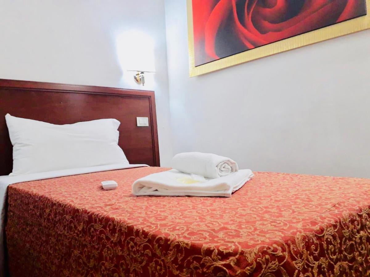 Отель Holiday Rome Termini Экстерьер фото