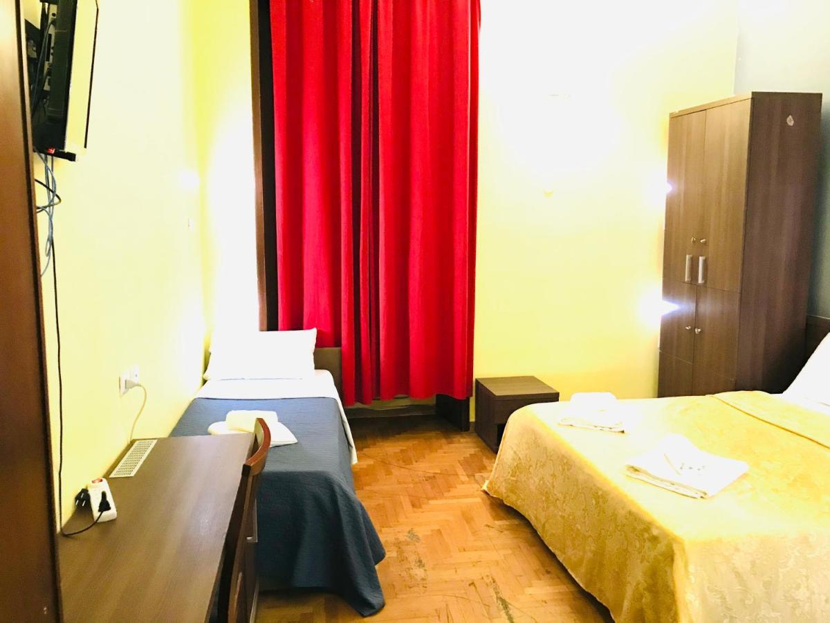 Отель Holiday Rome Termini Экстерьер фото