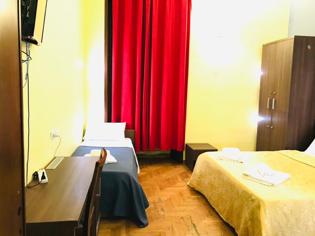 Отель Holiday Rome Termini Экстерьер фото