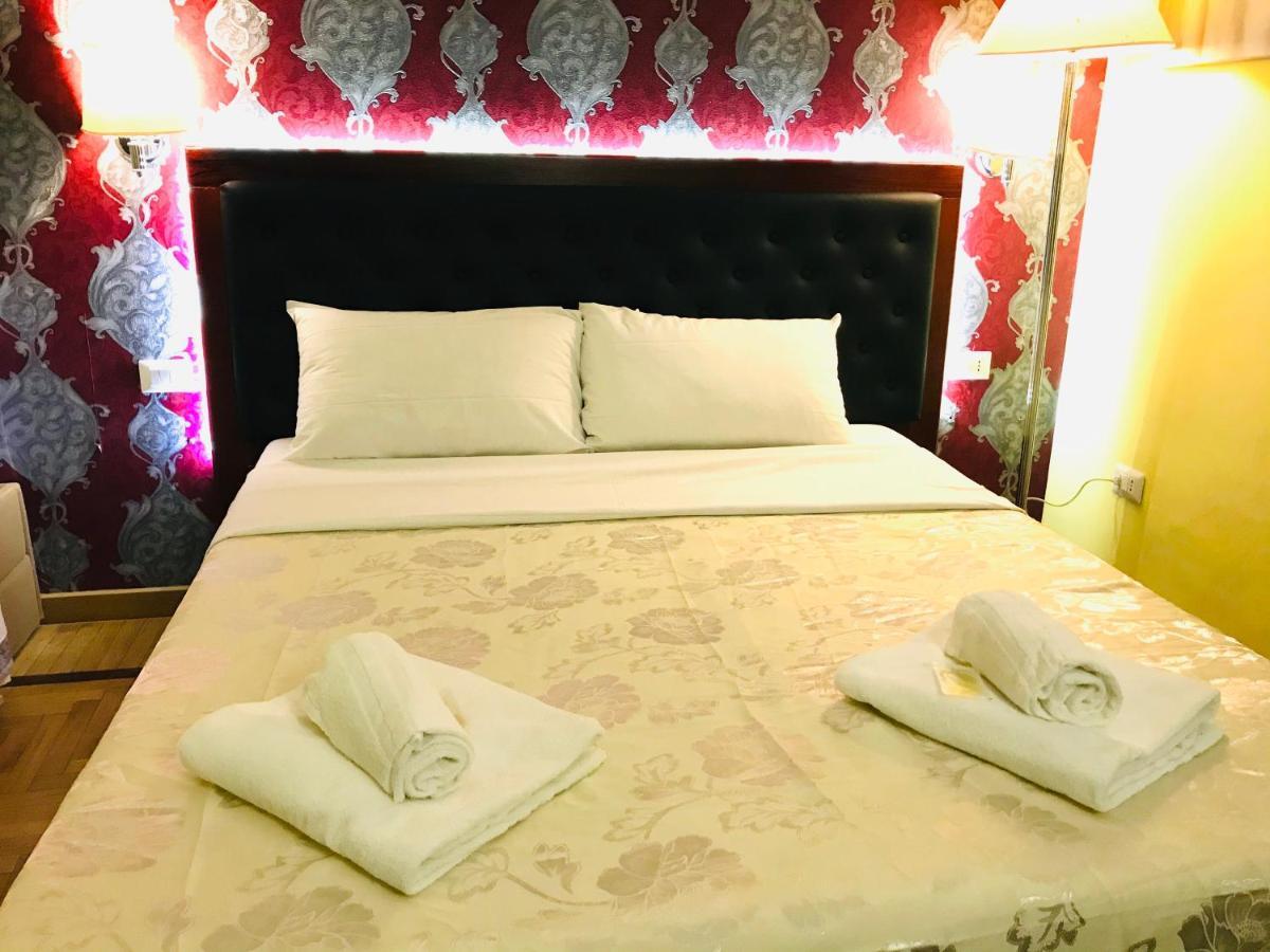 Отель Holiday Rome Termini Экстерьер фото