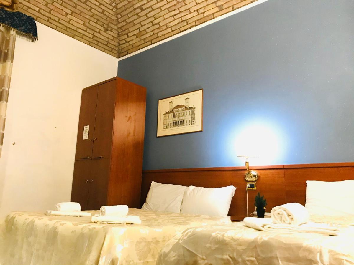 Отель Holiday Rome Termini Экстерьер фото
