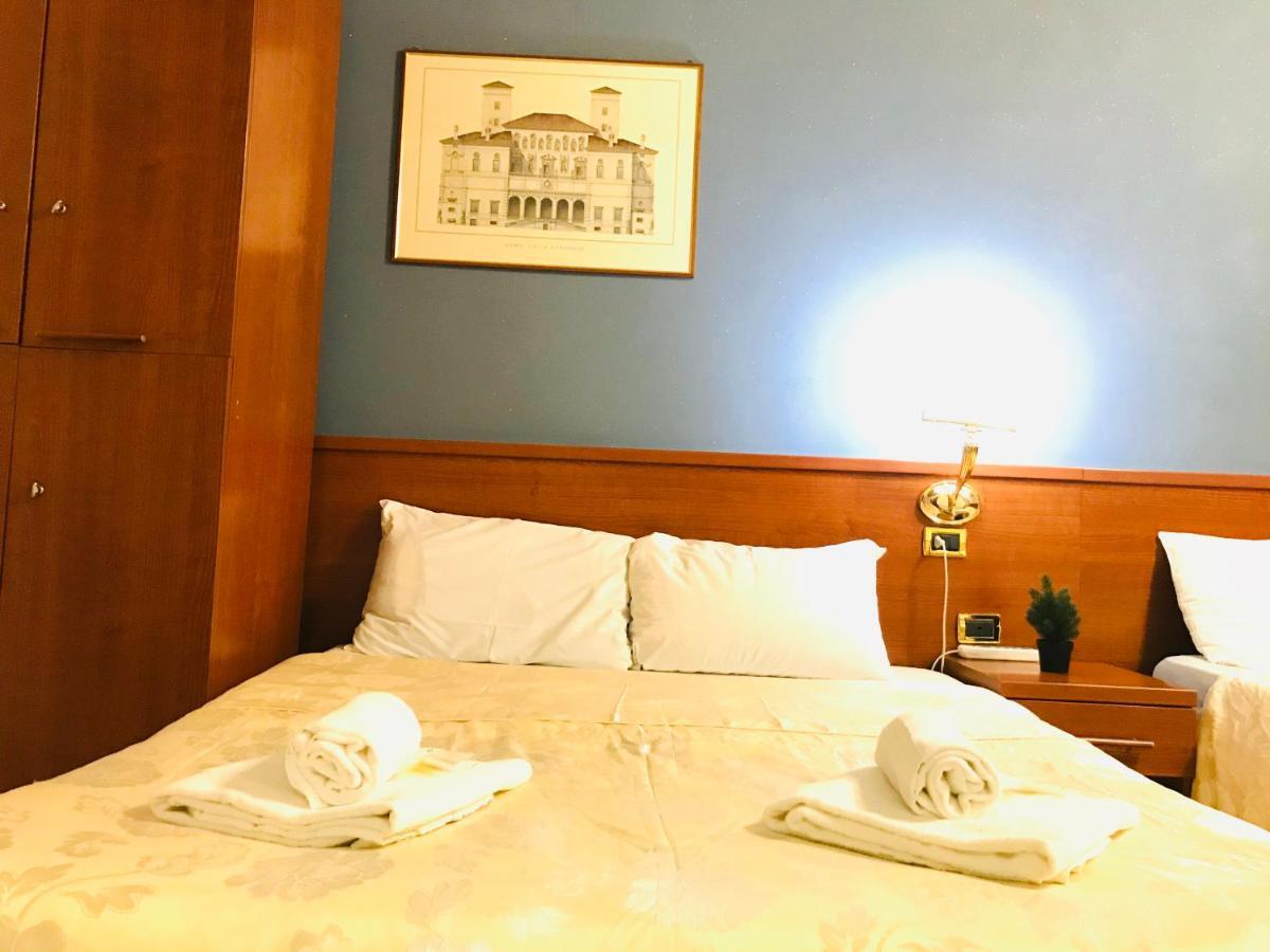 Отель Holiday Rome Termini Экстерьер фото