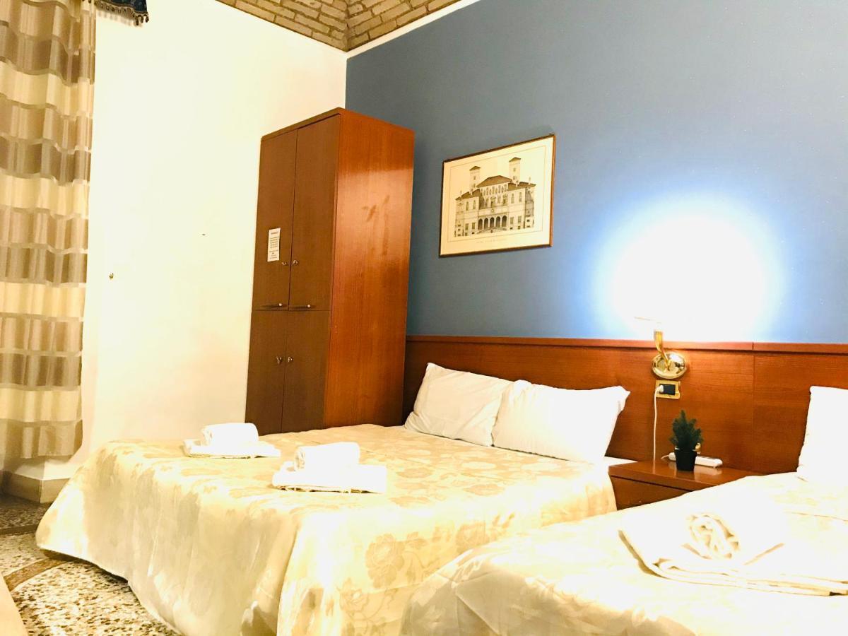 Отель Holiday Rome Termini Экстерьер фото